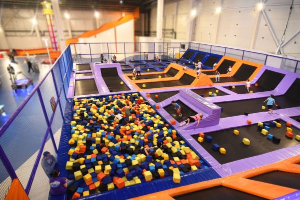 Découvrez le jumping parc à Pau pour petits et grands